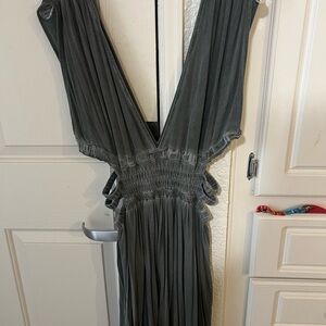 Elegant Gray Sleeveless Dress